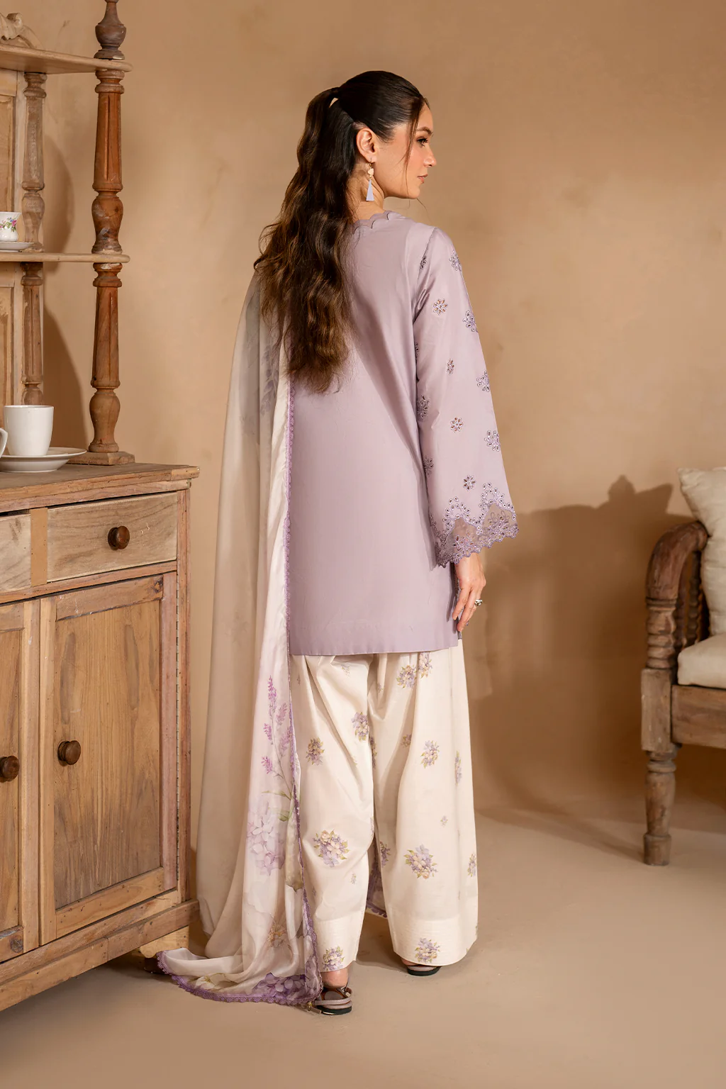 UE-478 Embroidered Lawn - Image 3