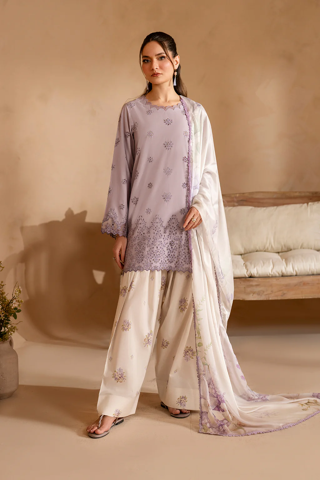UE-478 Embroidered Lawn - Image 5