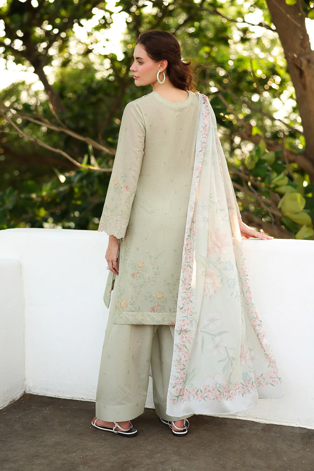 UE-490 Printed Lawn - Image 2