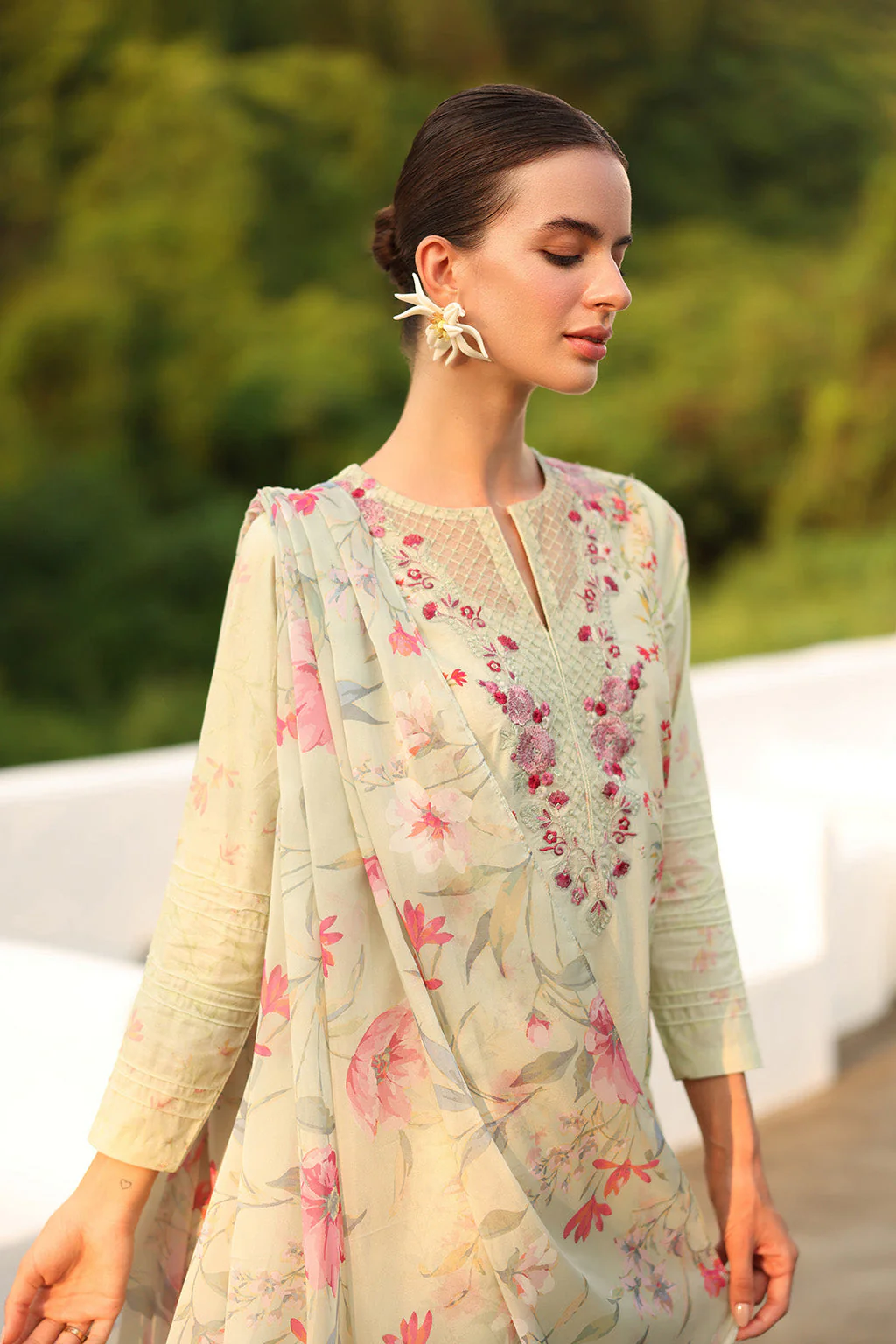 UE-496 Printed Lawn - Image 4