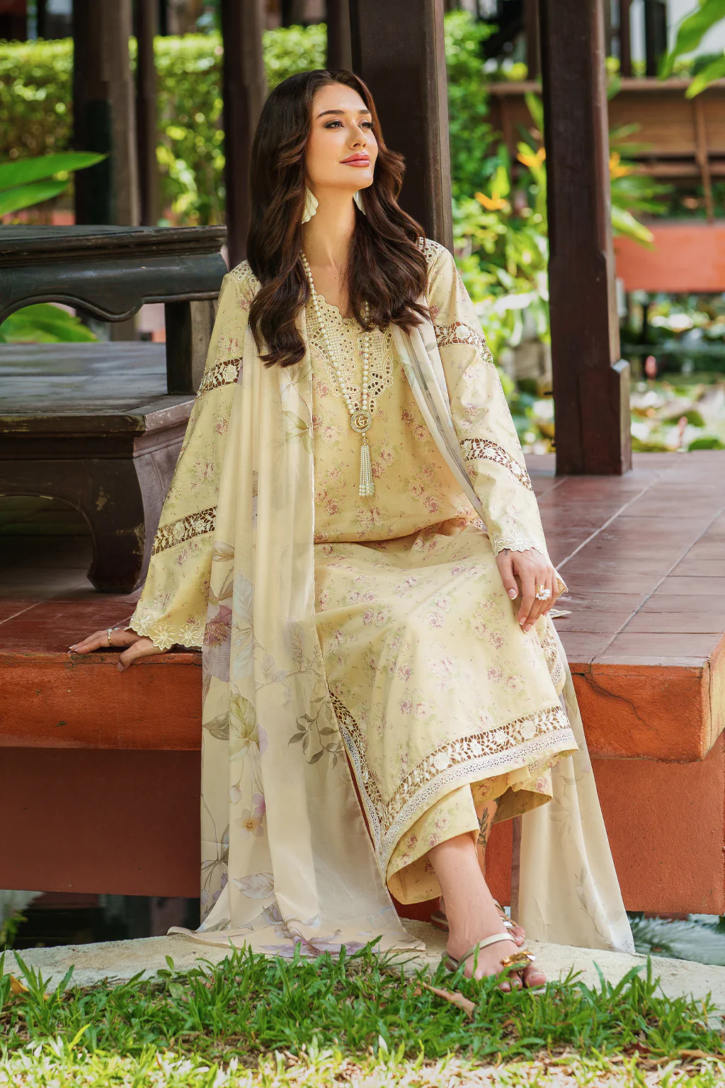 UE-497 Printed Lawn - Image 5