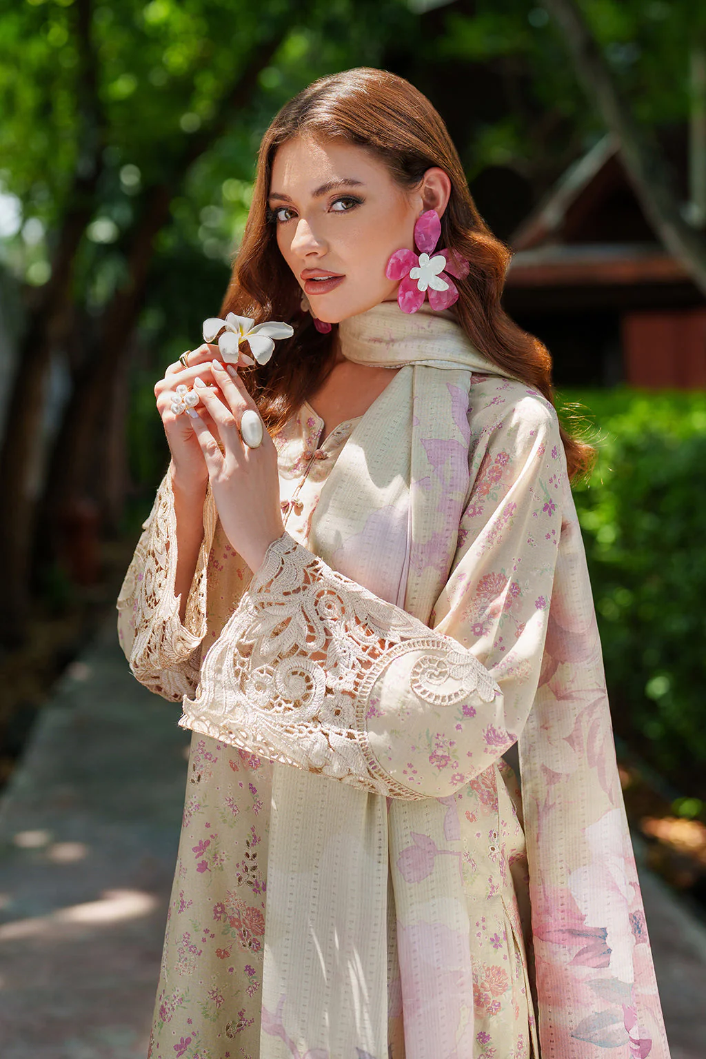 UE-503 Embroidered Lawn - Image 3
