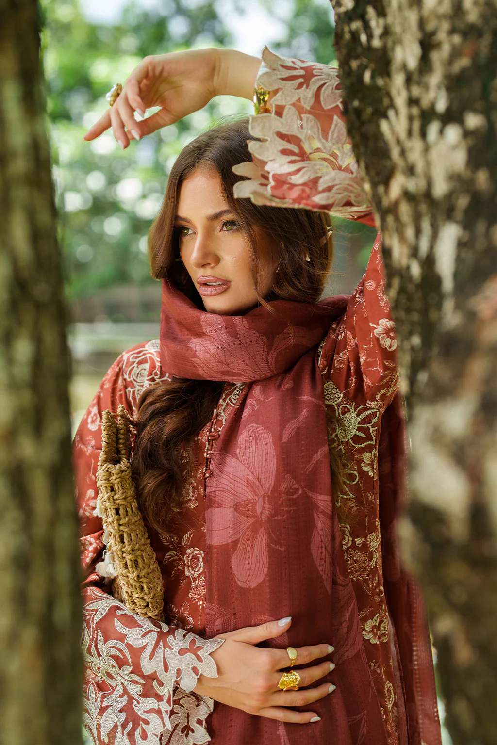 UE-504  Embroidered  Lawn - Image 5
