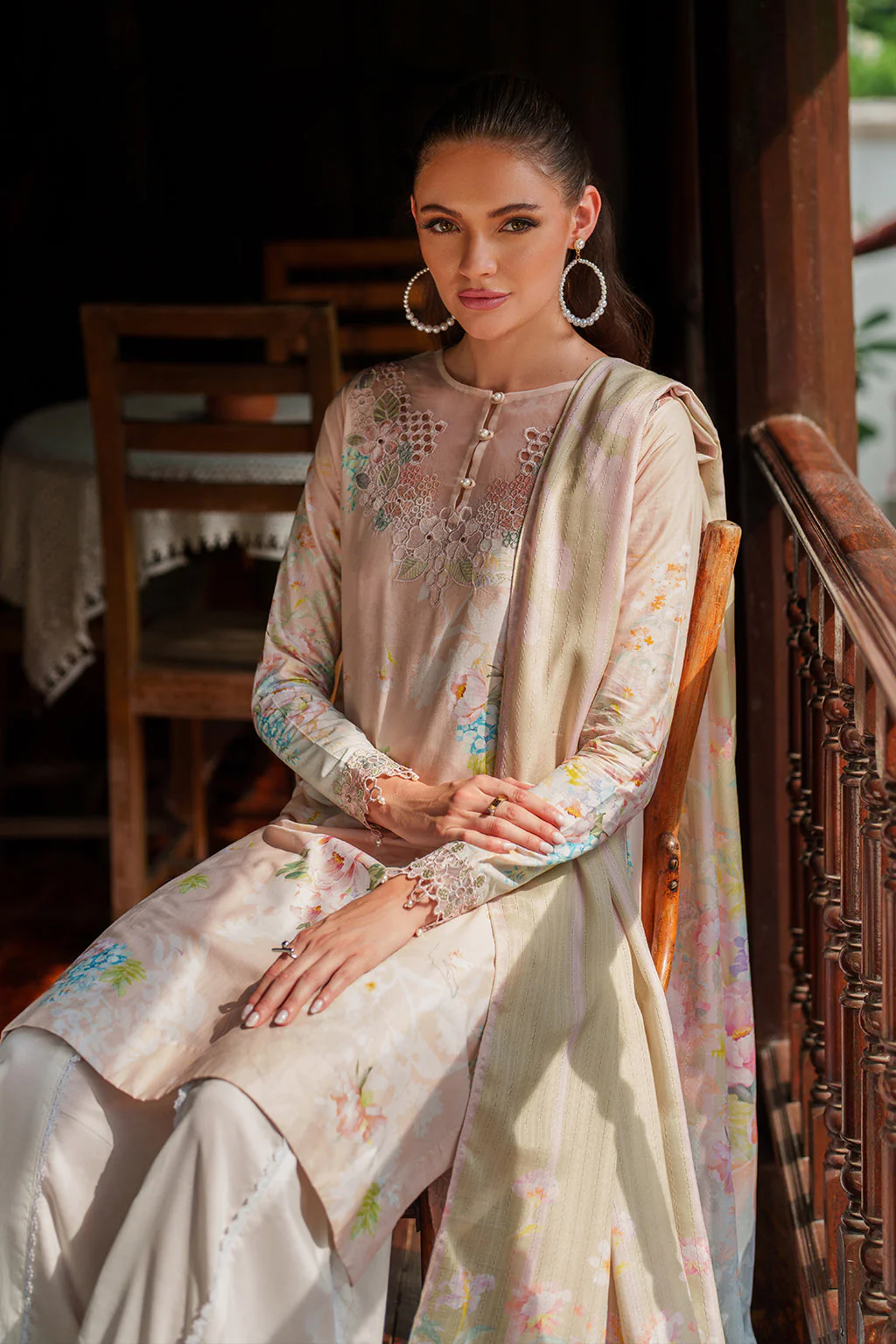 UE-506  Embroidered  Lawn - Image 3