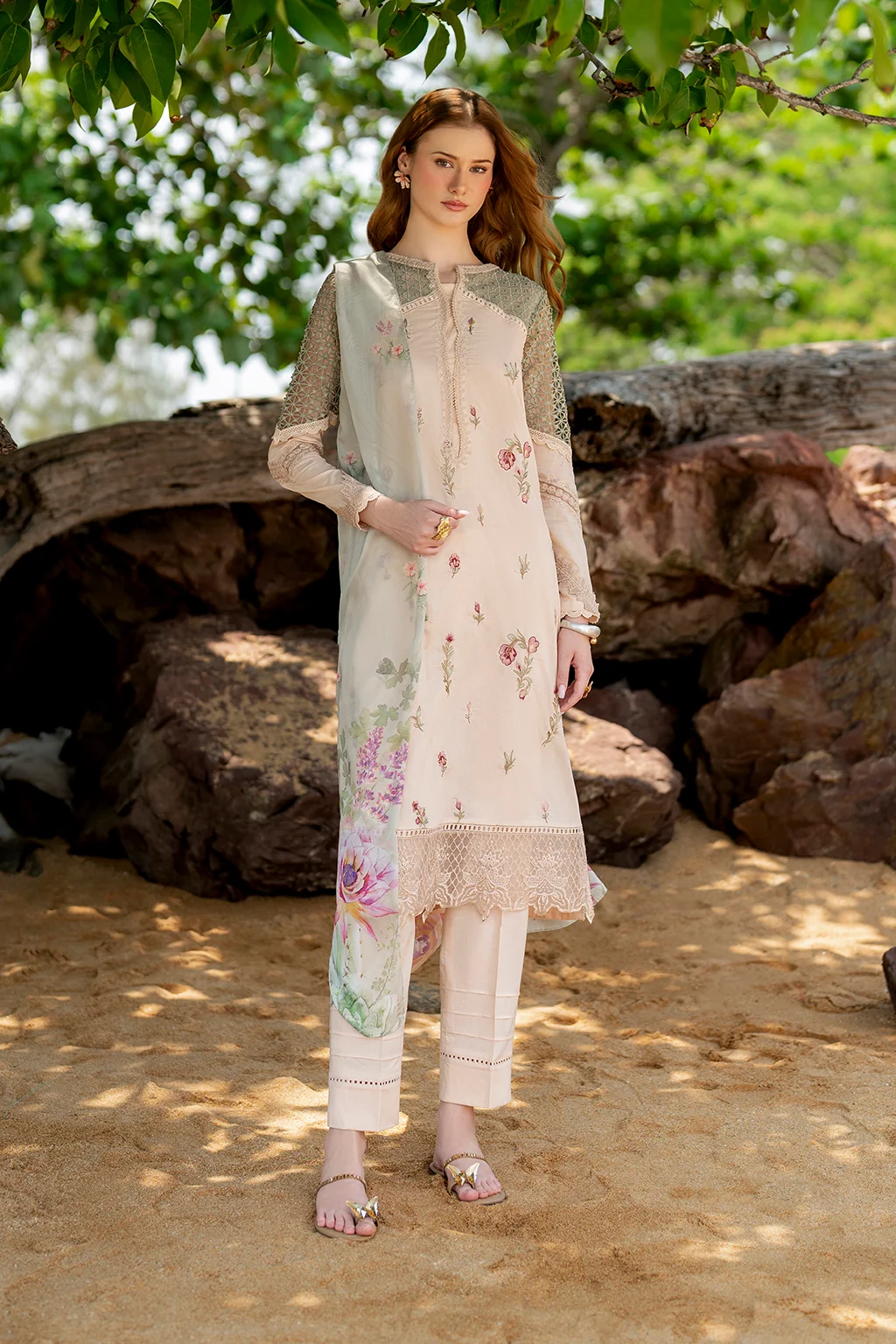 UE-518 Embroidered Lawn - Image 3