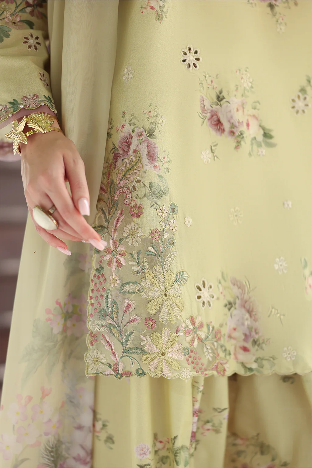 UE-523 Printed Lawn - Image 11