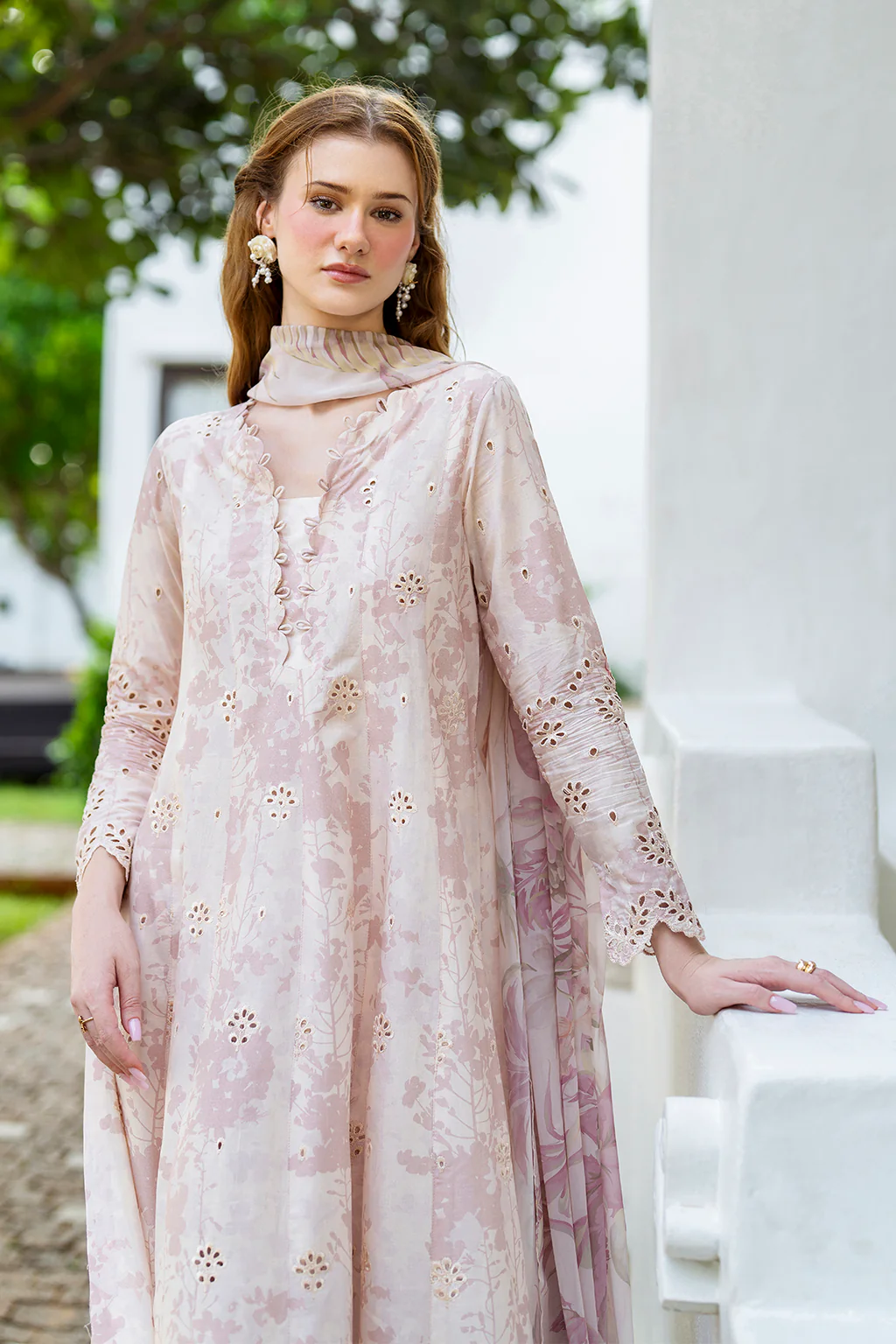 UE-526 Printed Lawn - Image 5