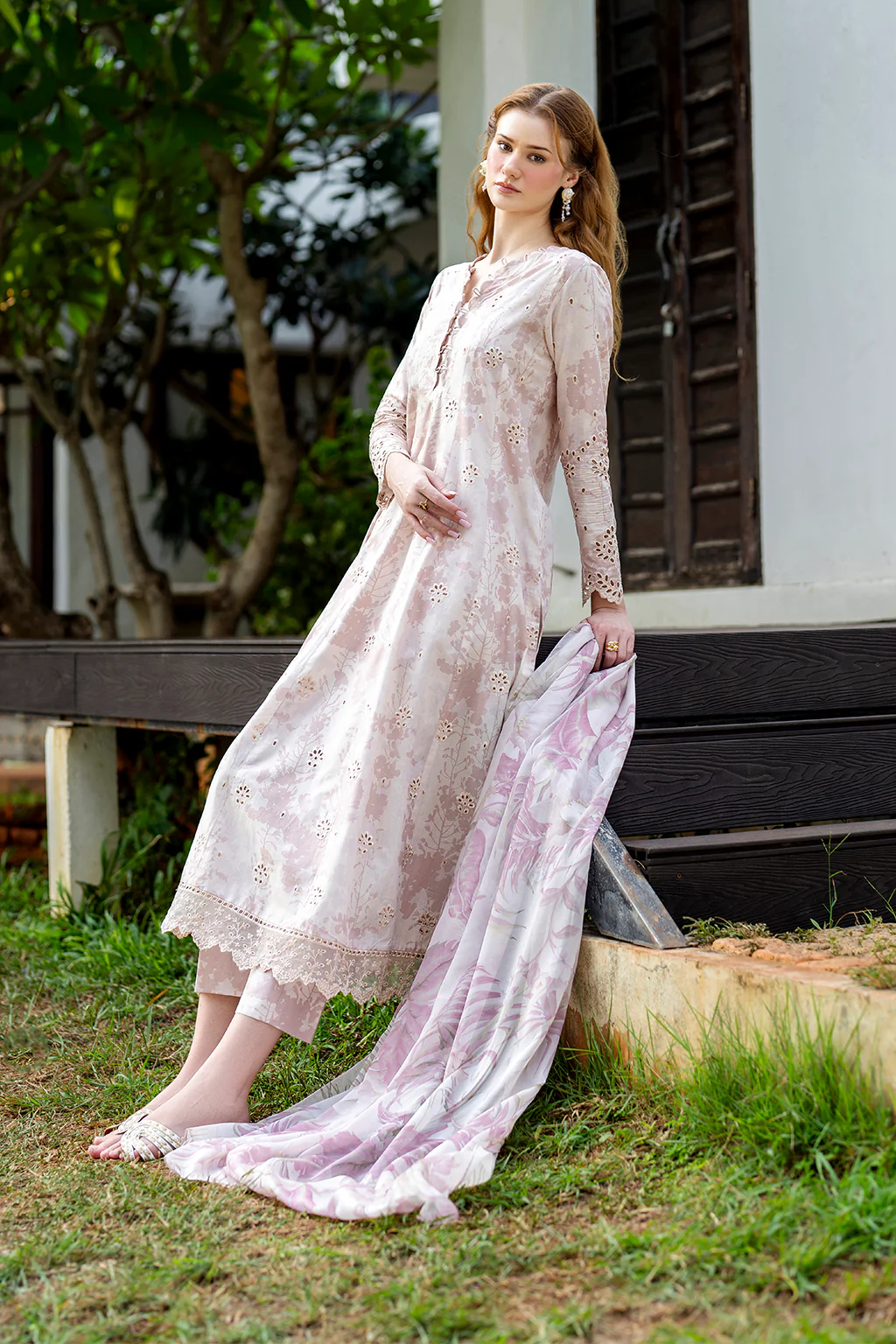 UE-526 Printed Lawn - Image 6