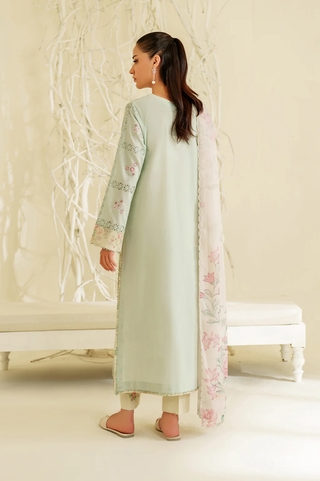 UE-531 Printed Lawn - Image 2