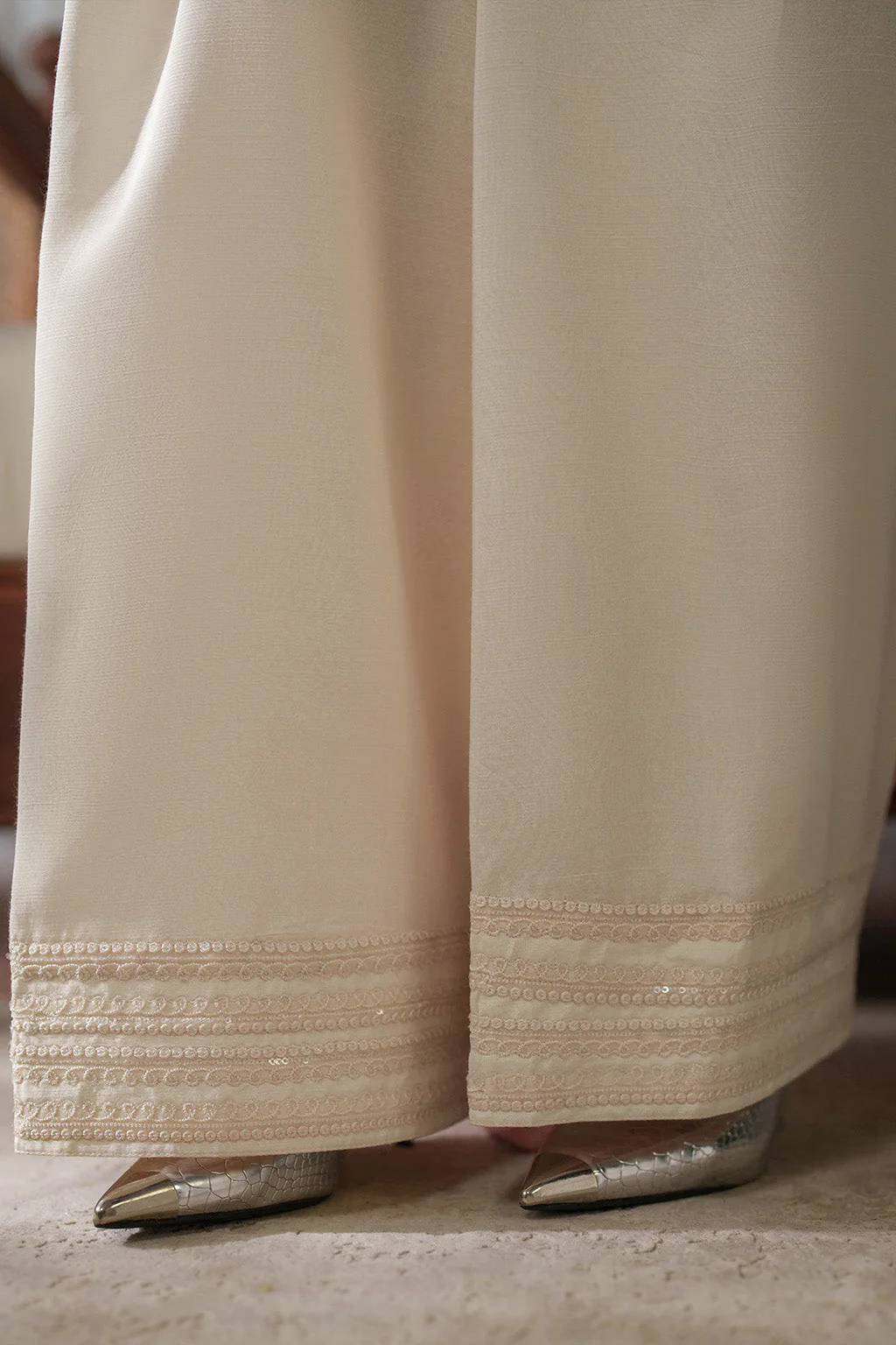UE-532 Embroidered Chiffon - Image 11
