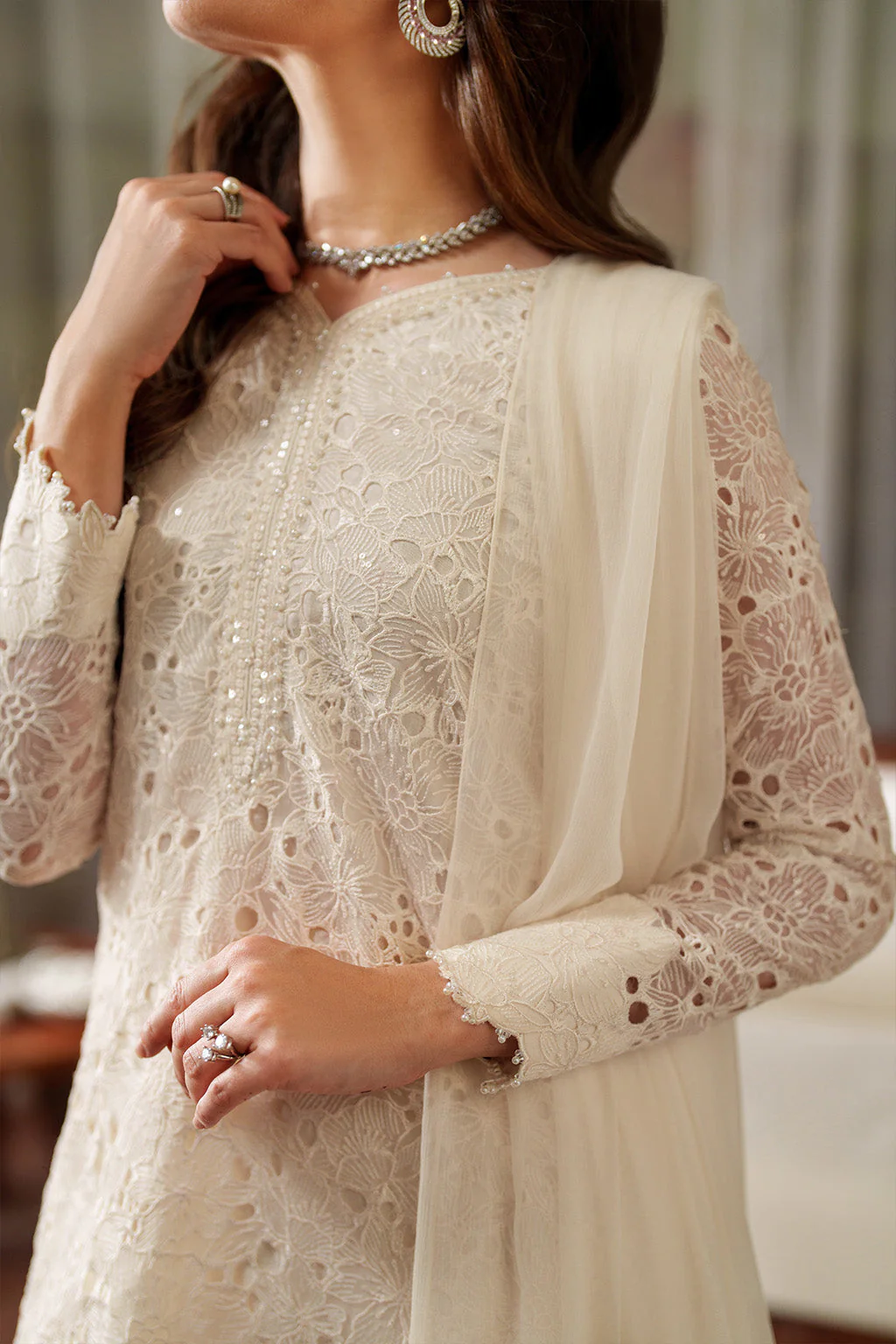 UE-532 Embroidered Chiffon - Image 4