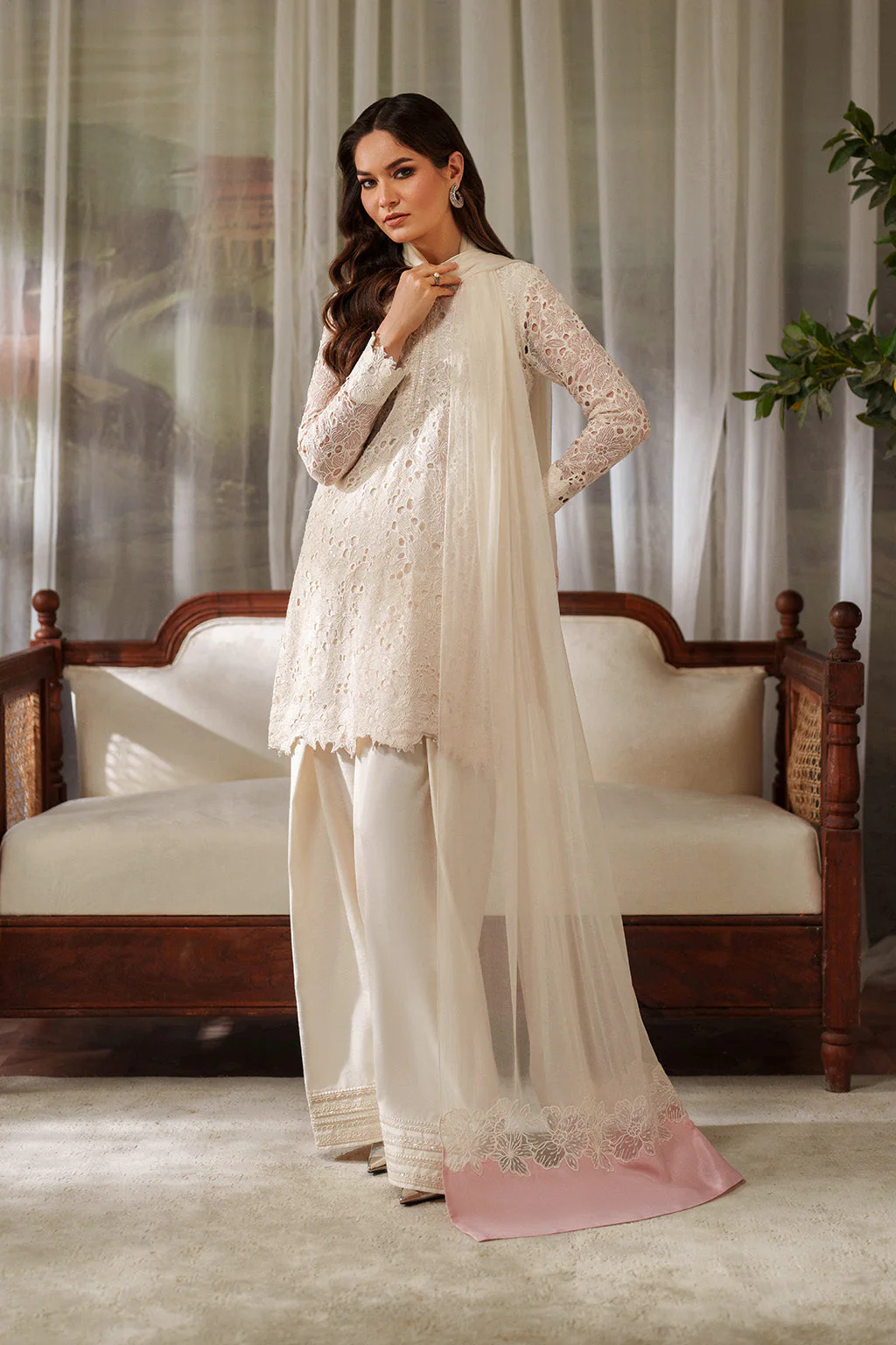 UE-532 Embroidered Chiffon - Image 5
