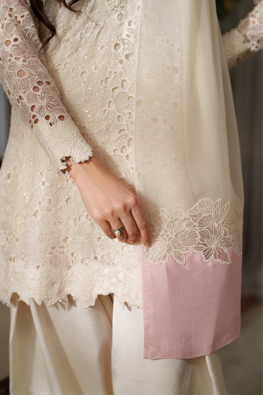 UE-532 Embroidered Chiffon - Image 7