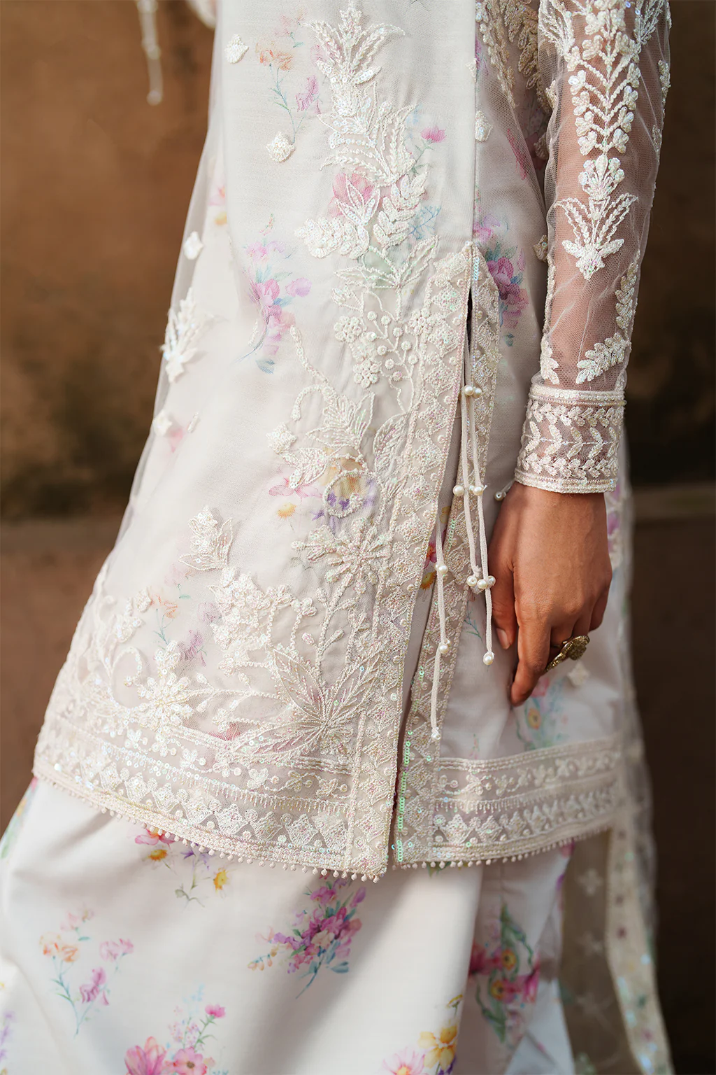 UE-534 Embroidered Net - Image 7