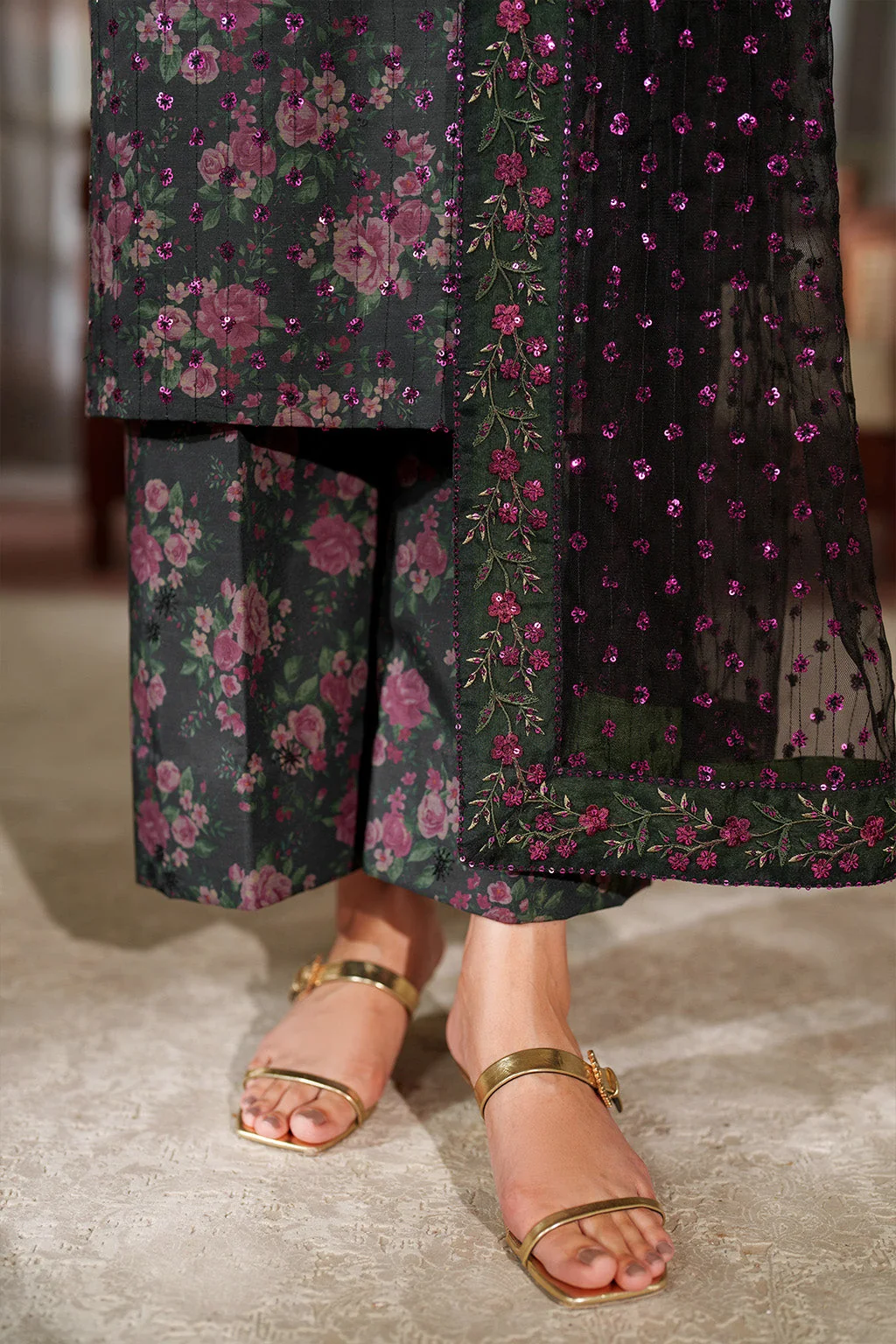 UE-537 Printed Formals - Image 5