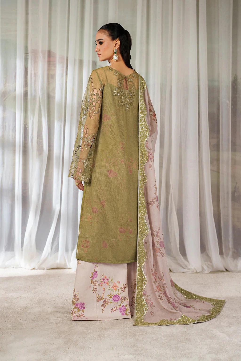 UE-543  Printed Formals - Image 4