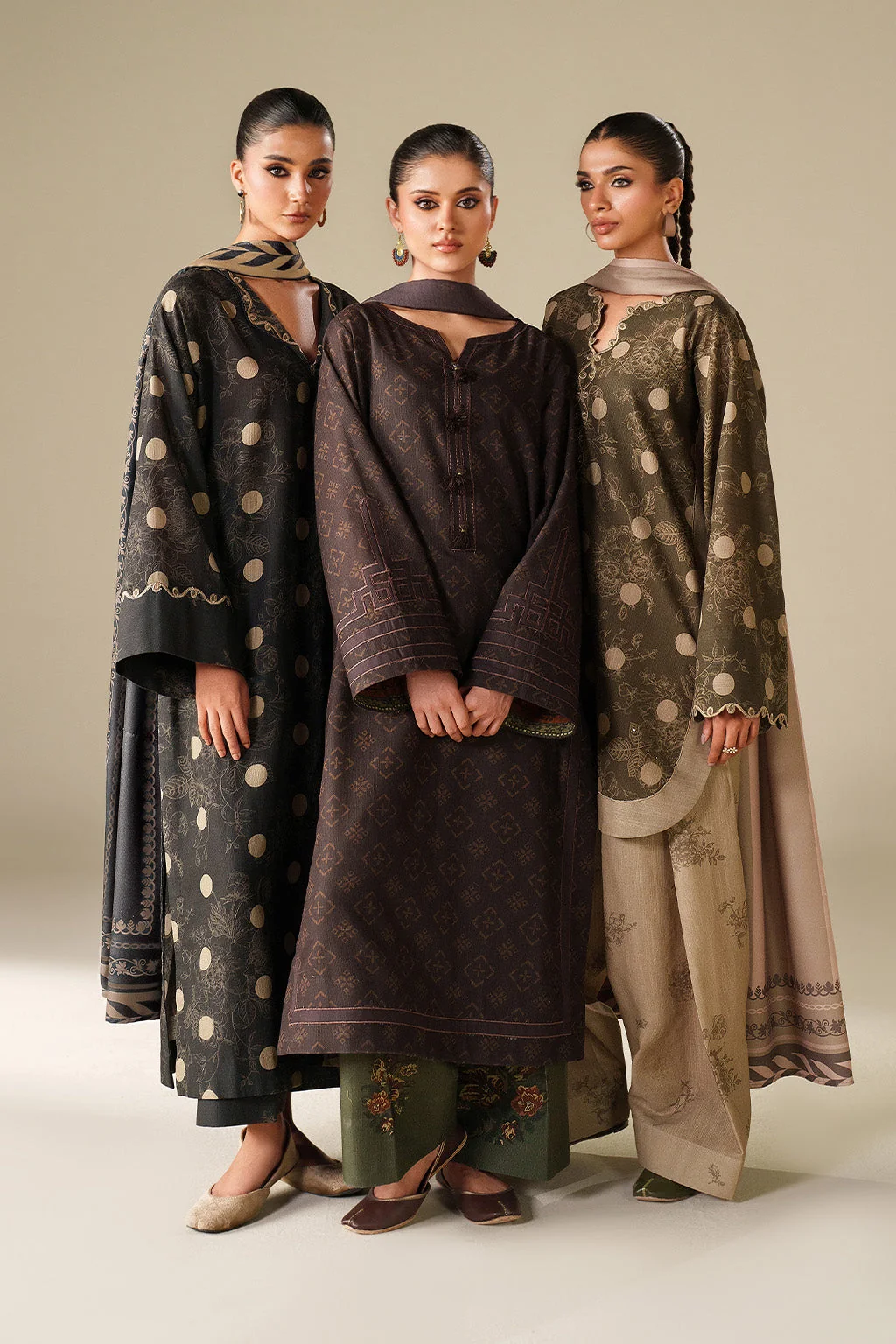 UE-564 Printed Khaddar - Image 13