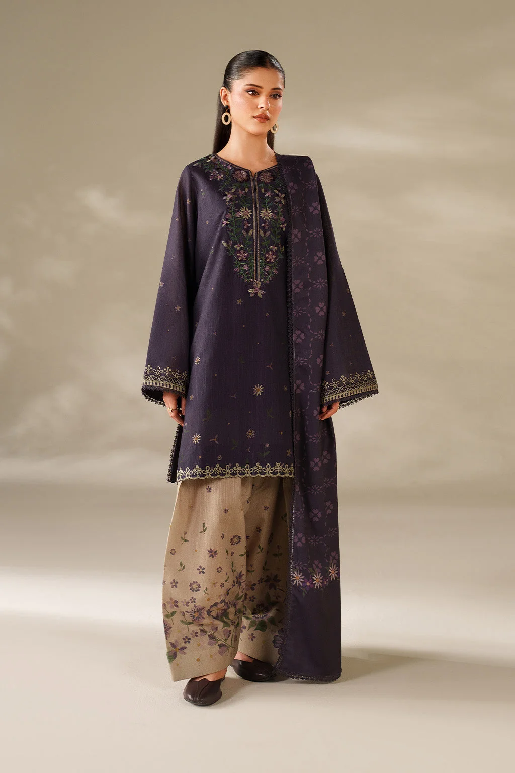 UE-568 Printed Khaddar