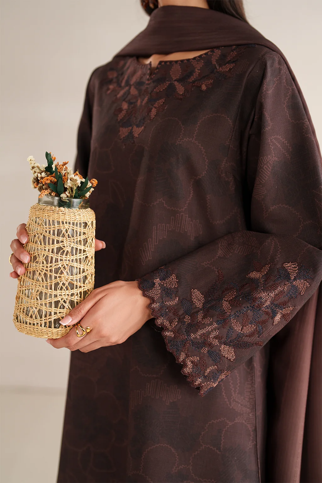 UE-574 Printed Khaddar - Image 8