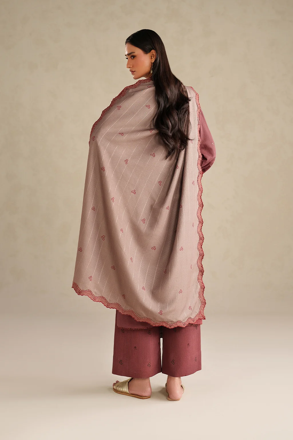 UE-581 Embroidered Khaddar - Image 3