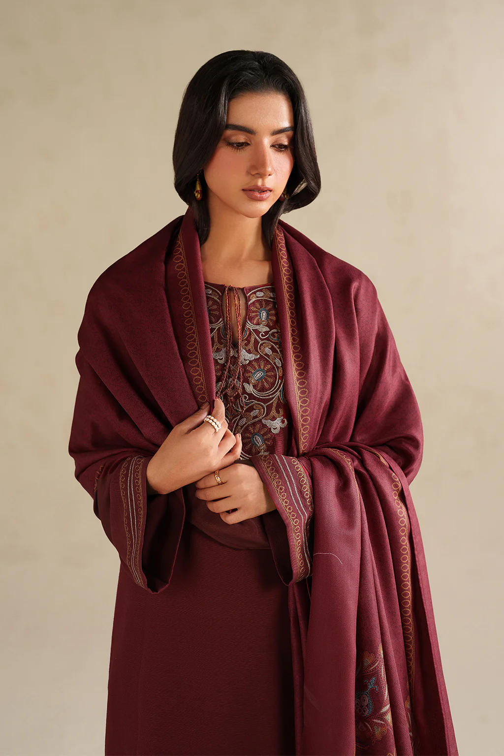 UE-588 Embroidered Khaddar - Image 4
