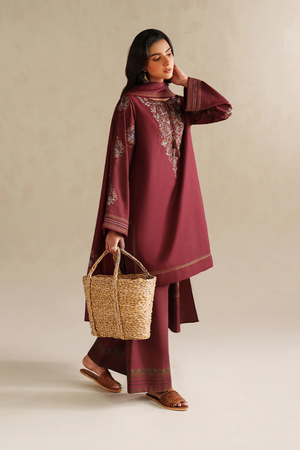 UE-588 Embroidered Khaddar - Image 6