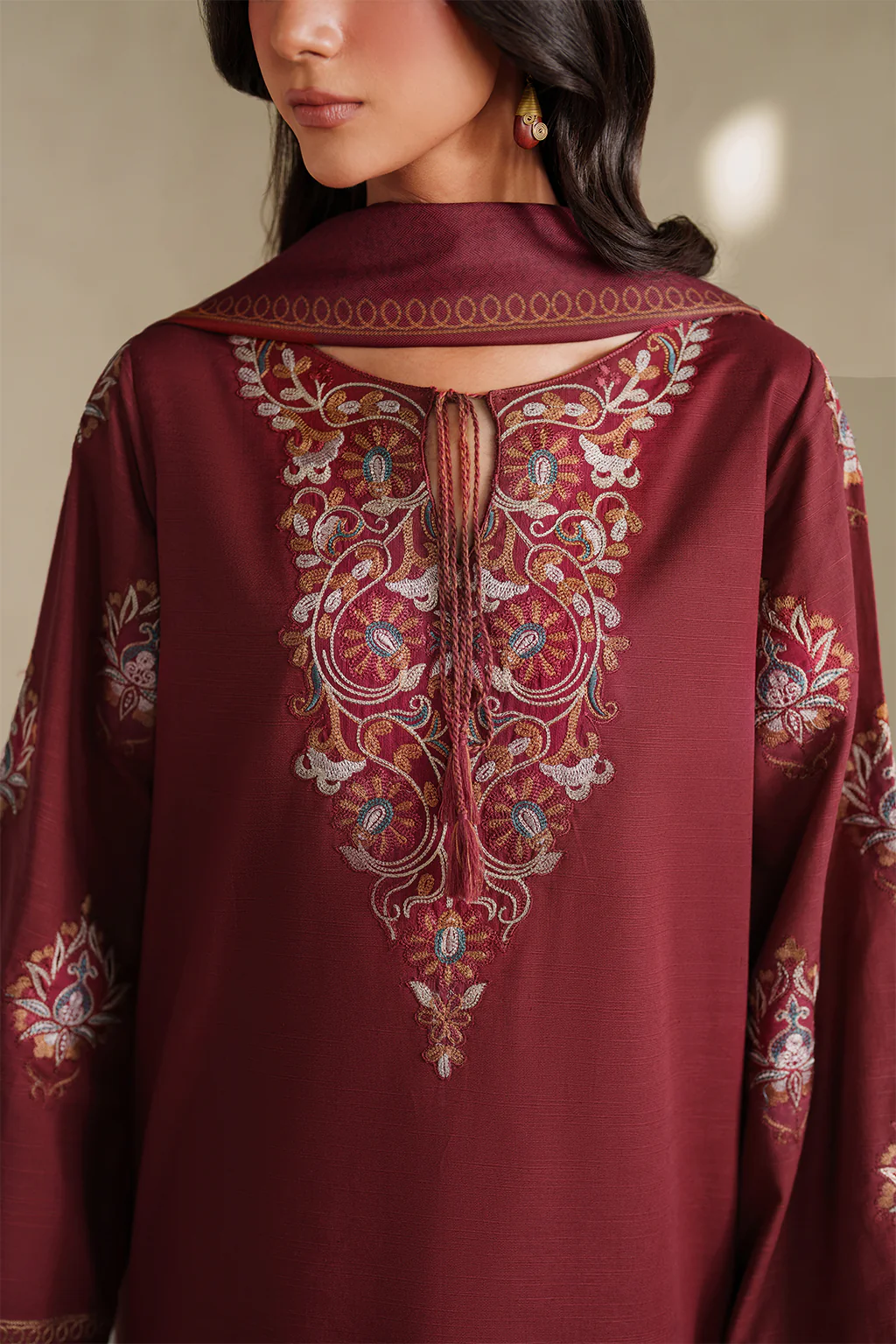 UE-588 Embroidered Khaddar - Image 7