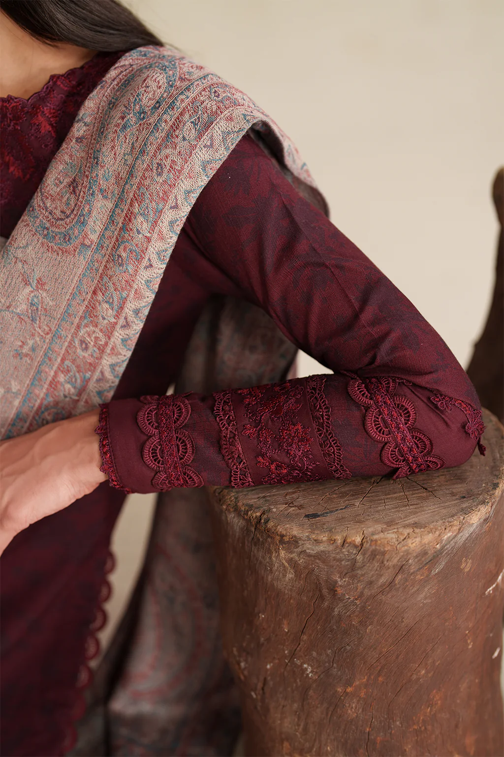 UE-590 Printed Khaddar - Image 12