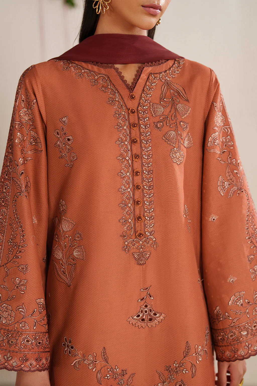 UE-604 Embroidered Lawn - Image 2