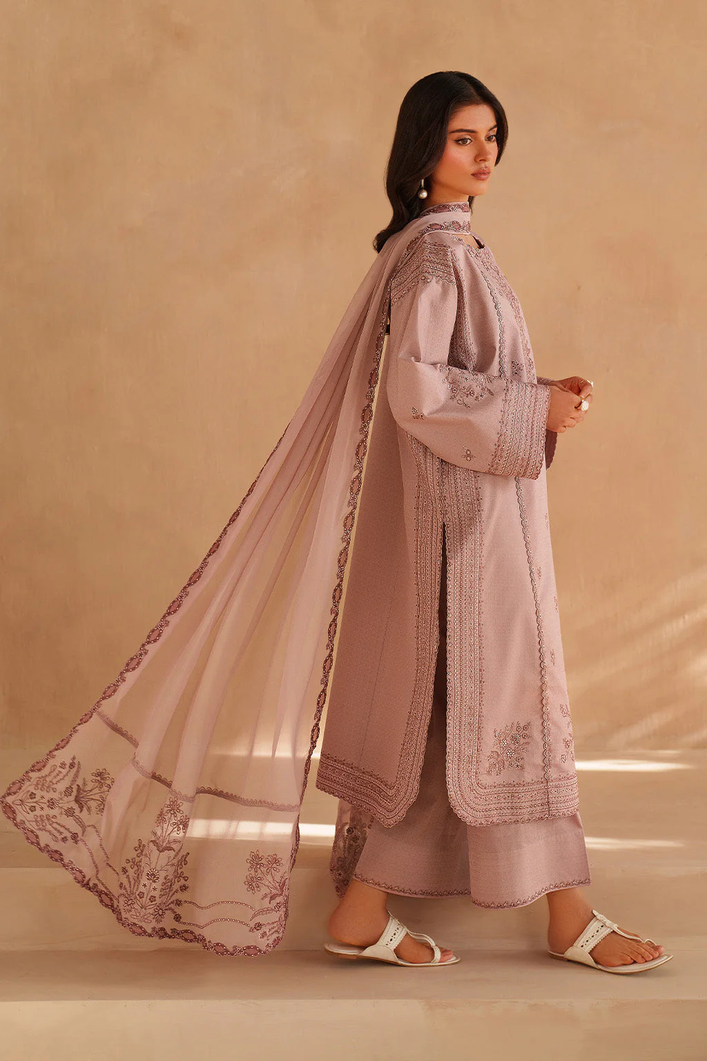 UE-608 Embroidered  Lawn - Image 2