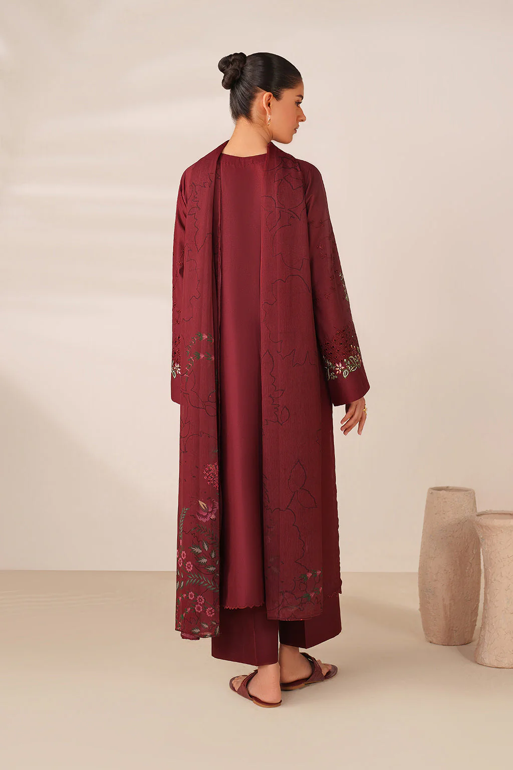 UE-610 Embroidered Lawn - Image 3