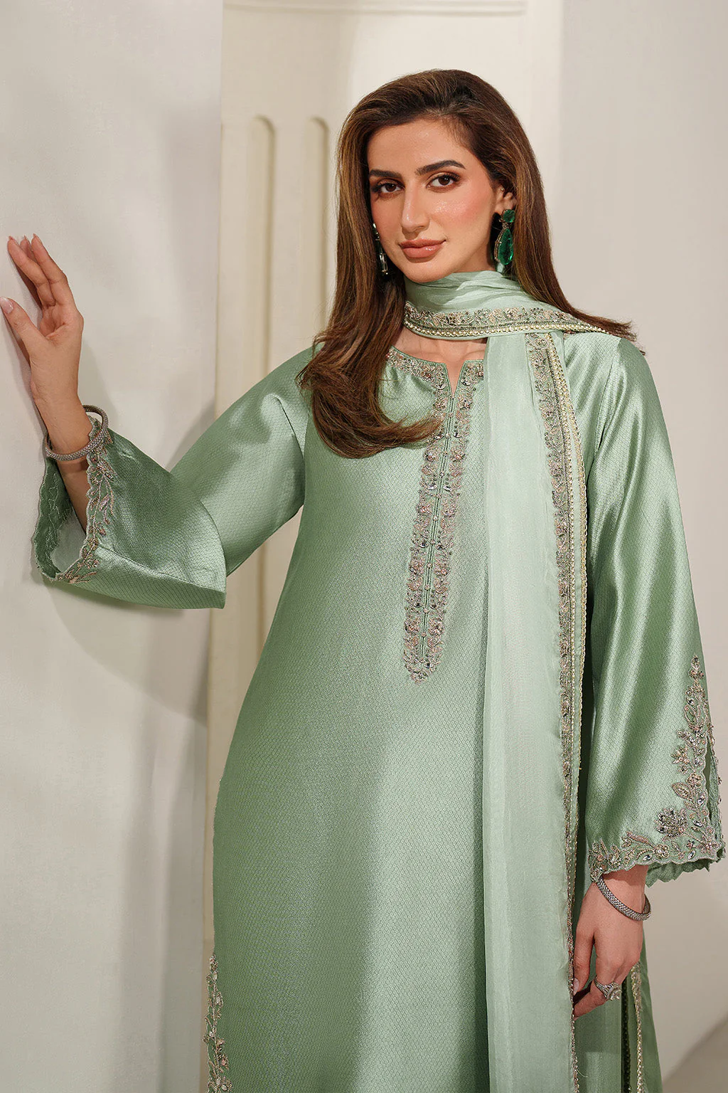 UE-615 Textured Silk - Image 6