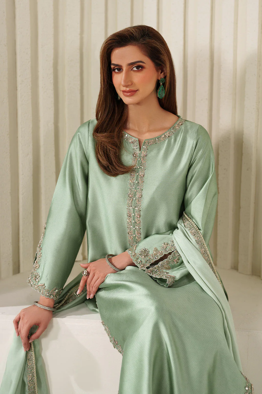 UE-615 Textured Silk - Image 9
