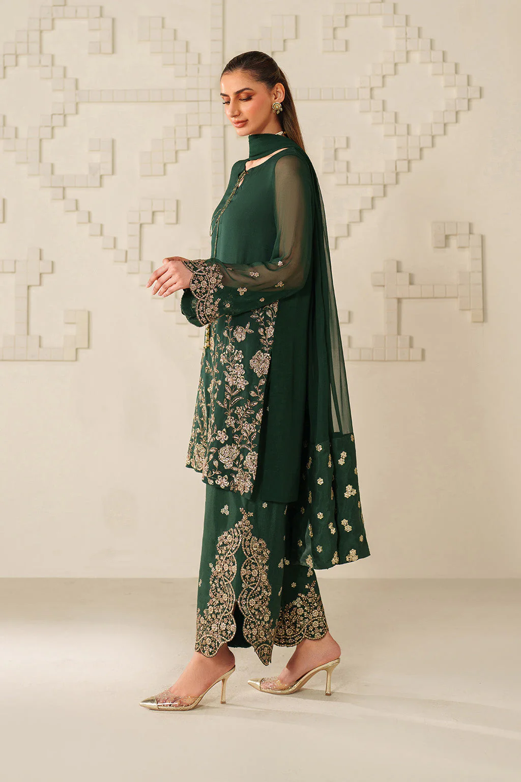UE-619  Embroidered Chiffon - Image 6