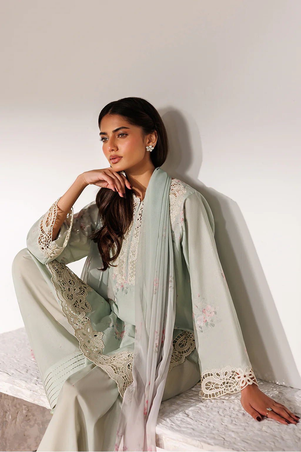 UE-633 Printed Lawn - Image 5