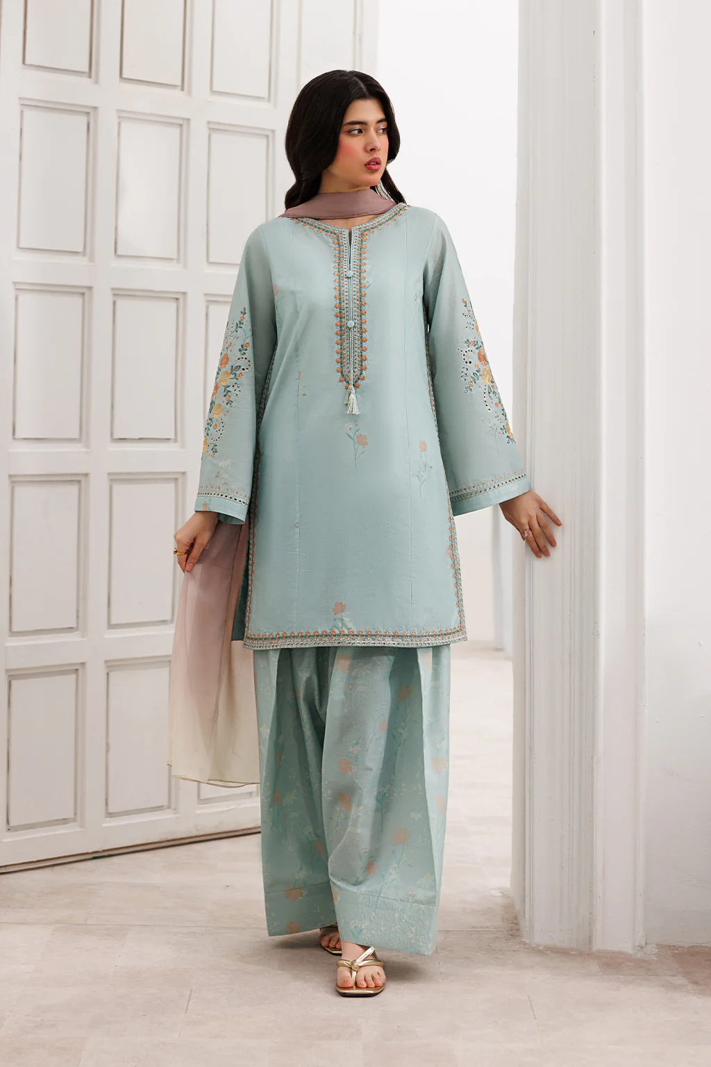UE-636 Printed Lawn