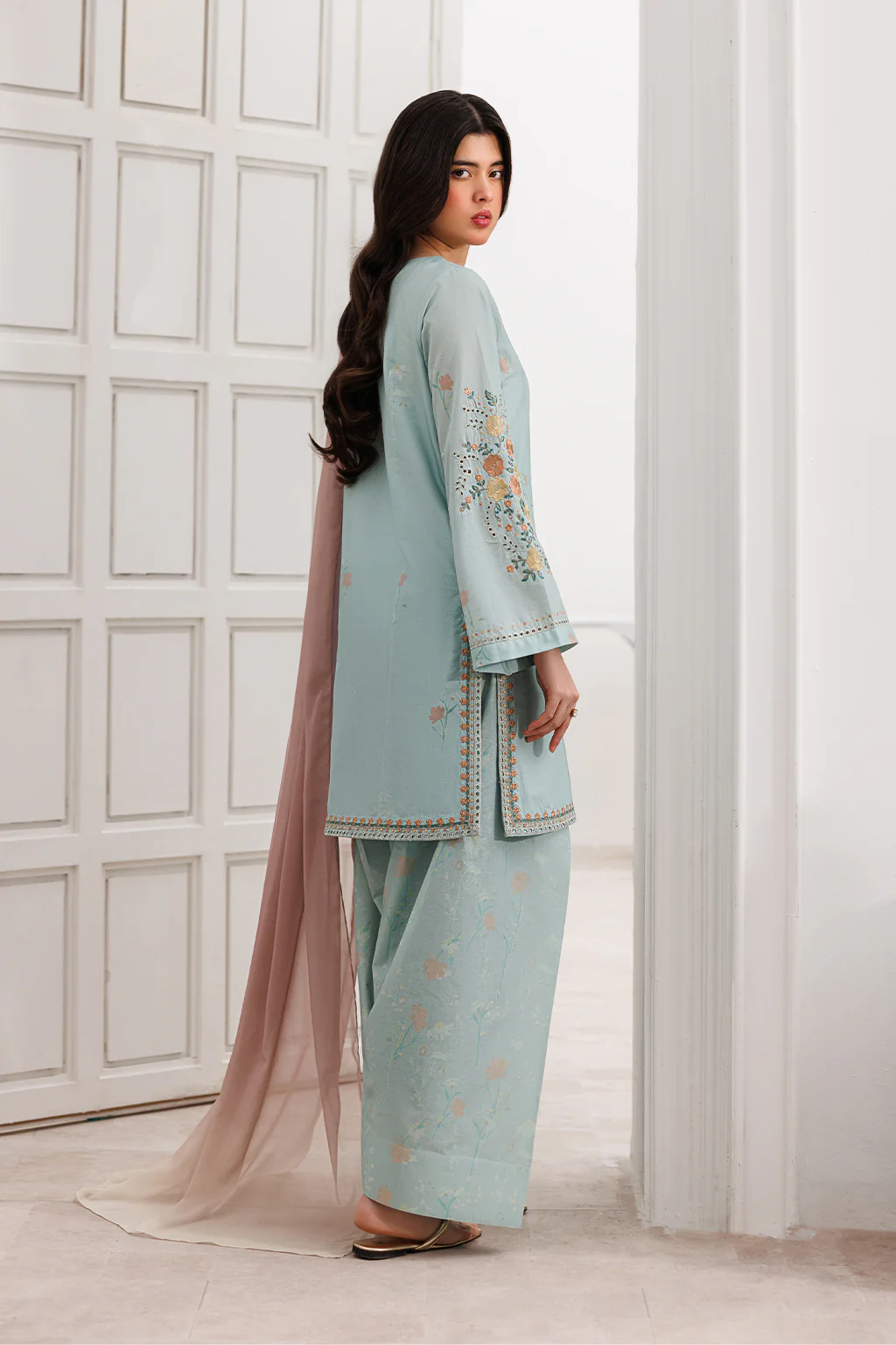 UE-636 Printed Lawn - Image 3