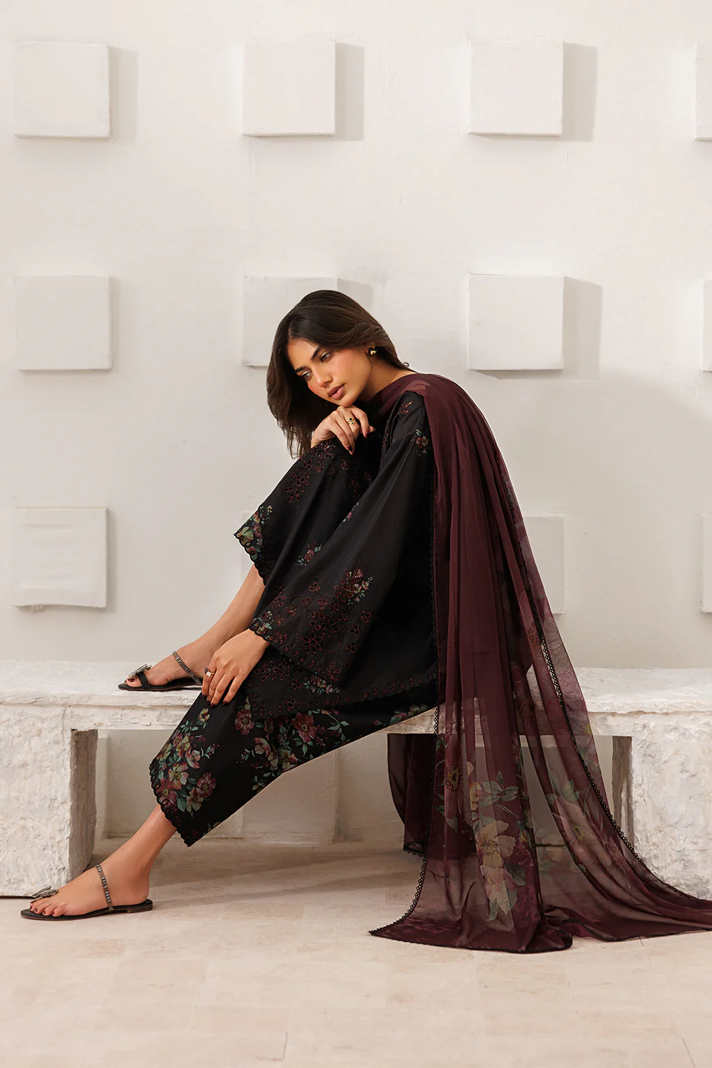 UE-637 Printed Lawn - Image 4