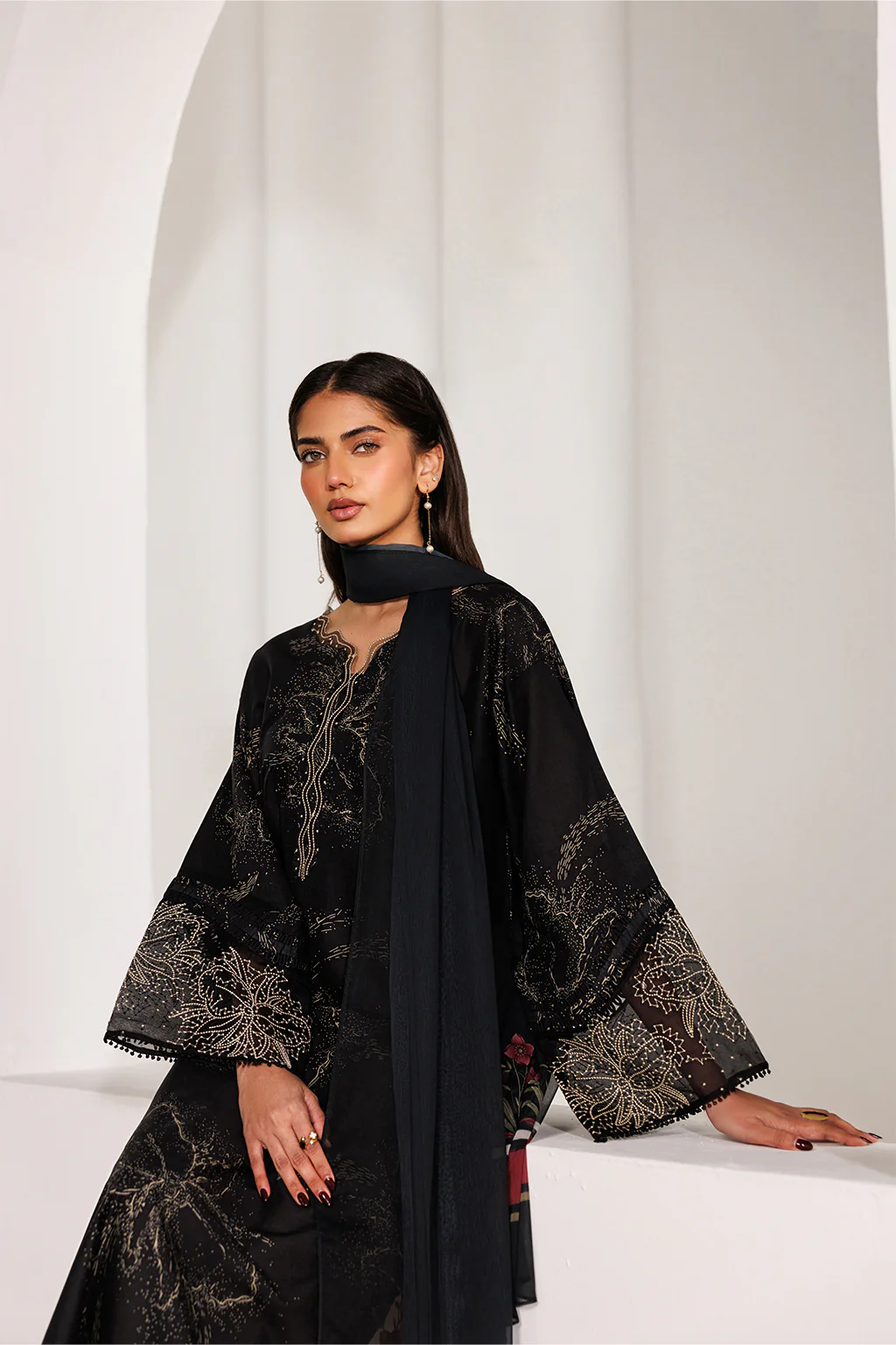 UE-643 Printed Lawn - Image 2