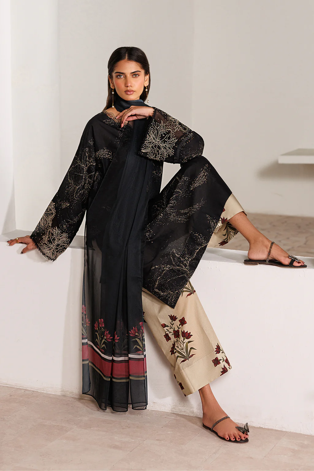 UE-643 Printed Lawn - Image 4
