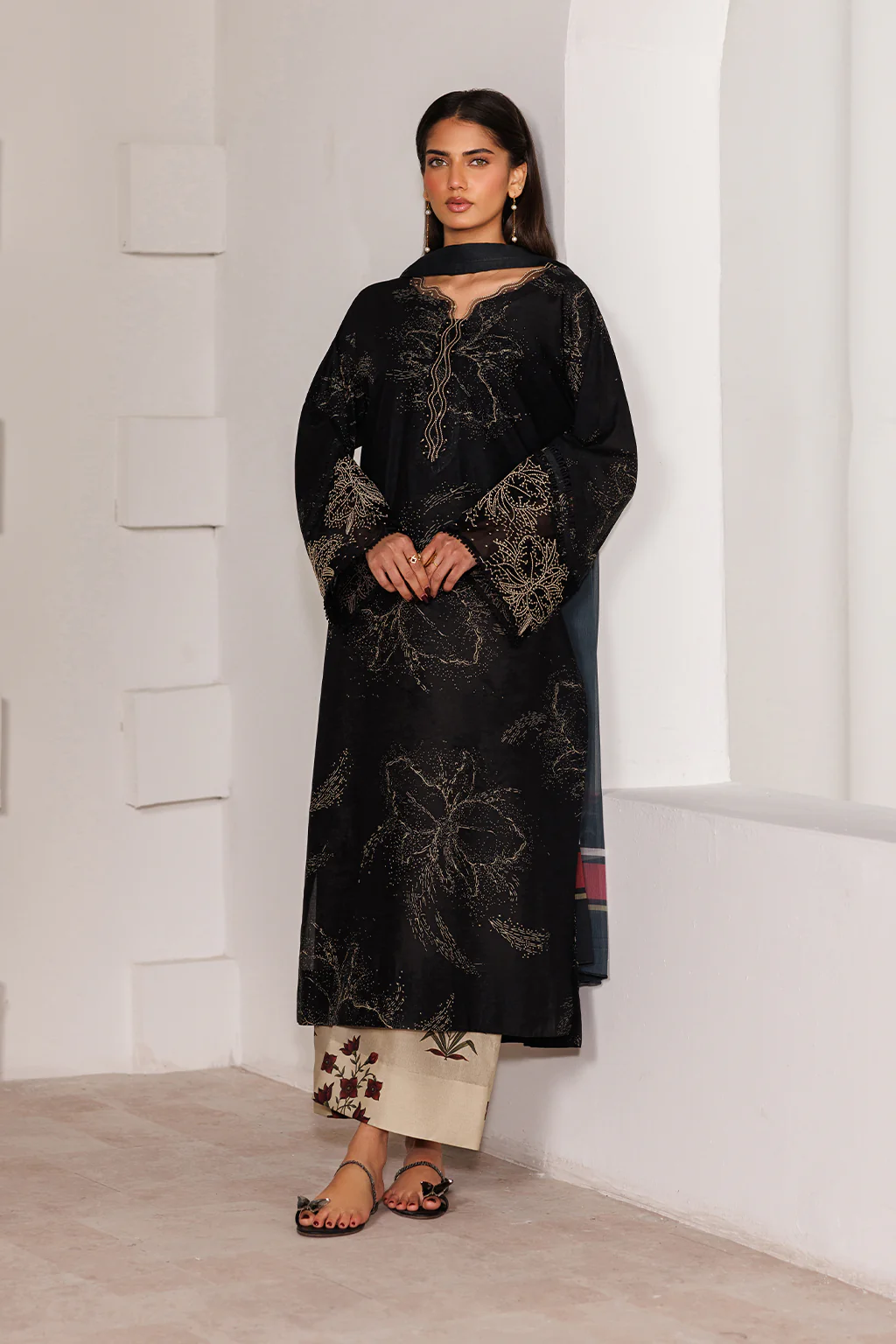 UE-643 Printed Lawn - Image 5