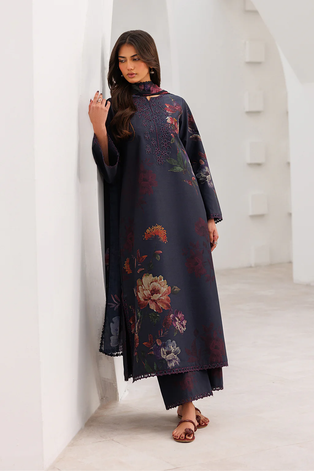 UE-645 Printed Lawn - Image 5