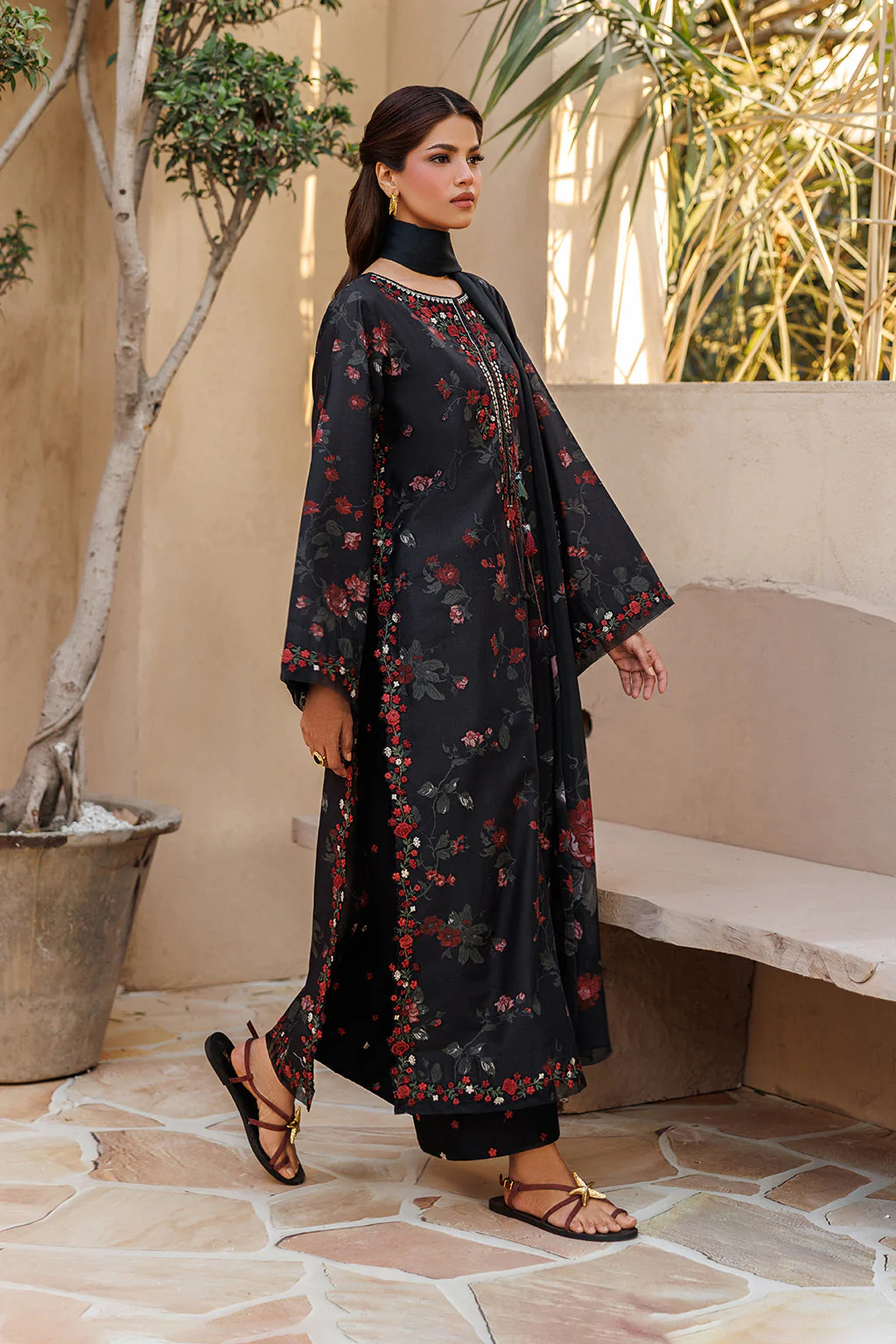 UE-662 Printed Lawn - Image 2