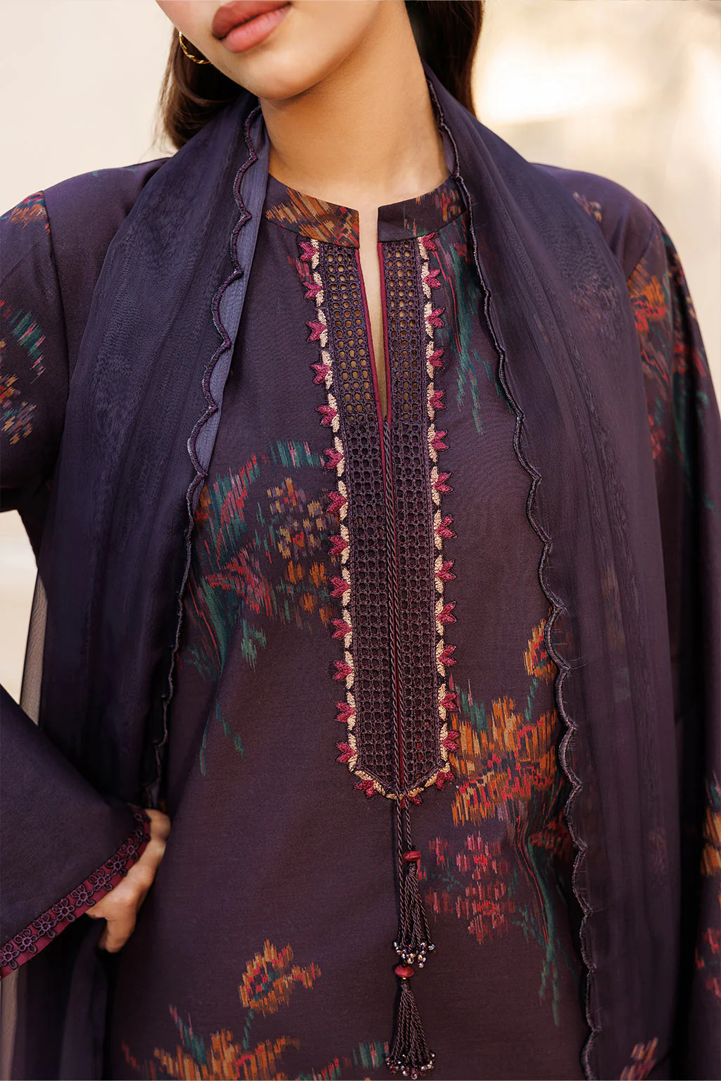UE-664 Printed Lawn - Image 2