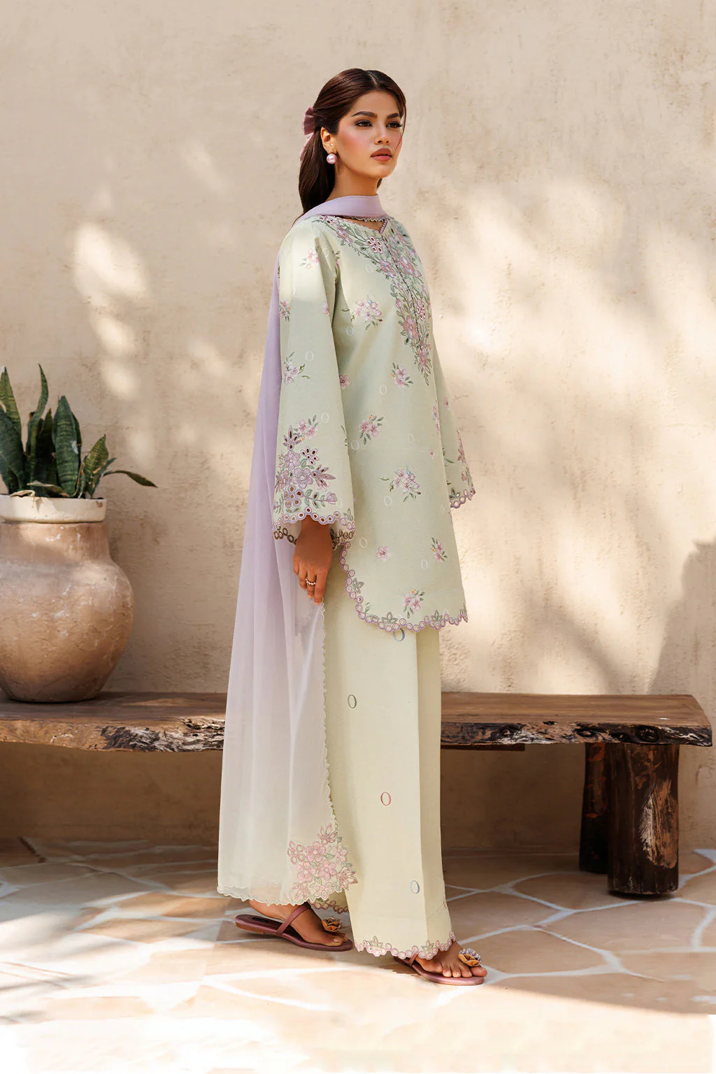 UE-665 Printed Lawn - Image 4