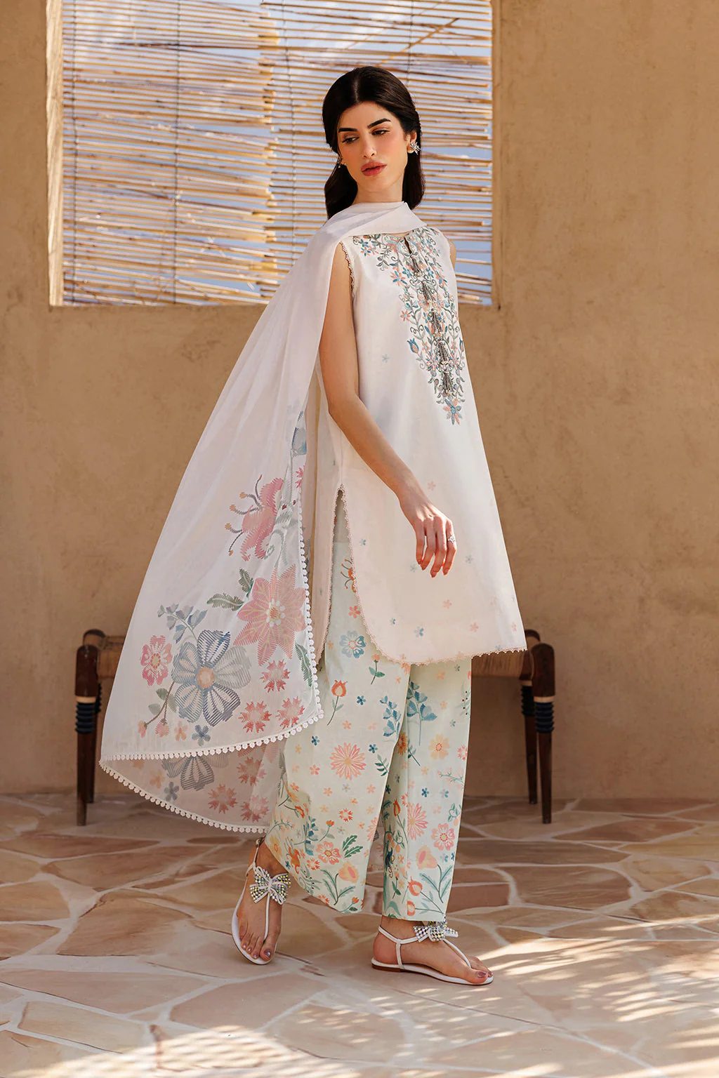 UE-667 Printed Lawn - Image 4