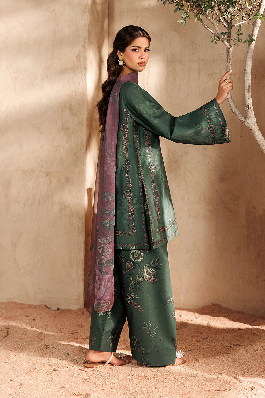 UE-668 Printed Lawn - Image 5