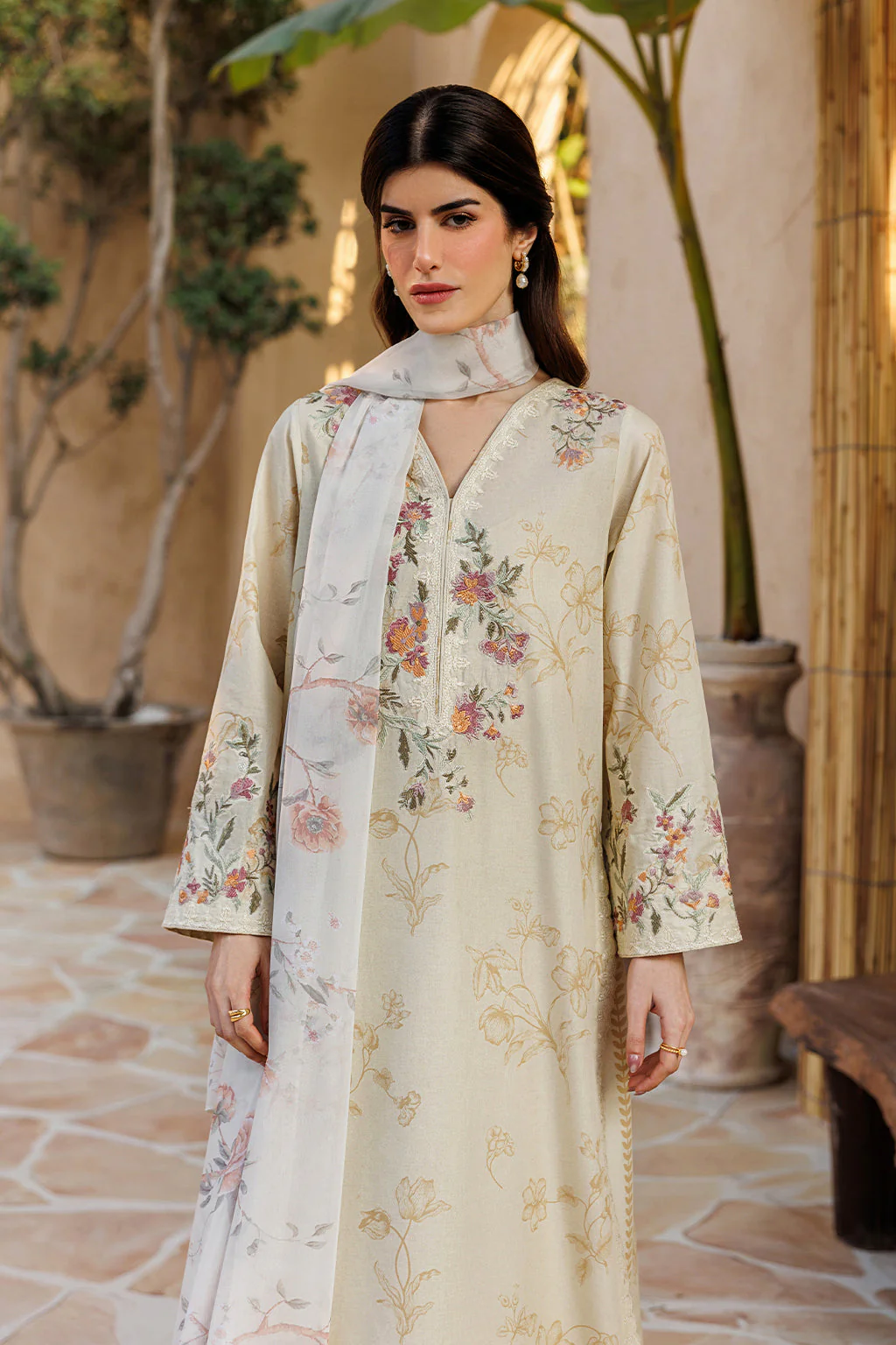 UE-669 Printed Lawn - Image 4