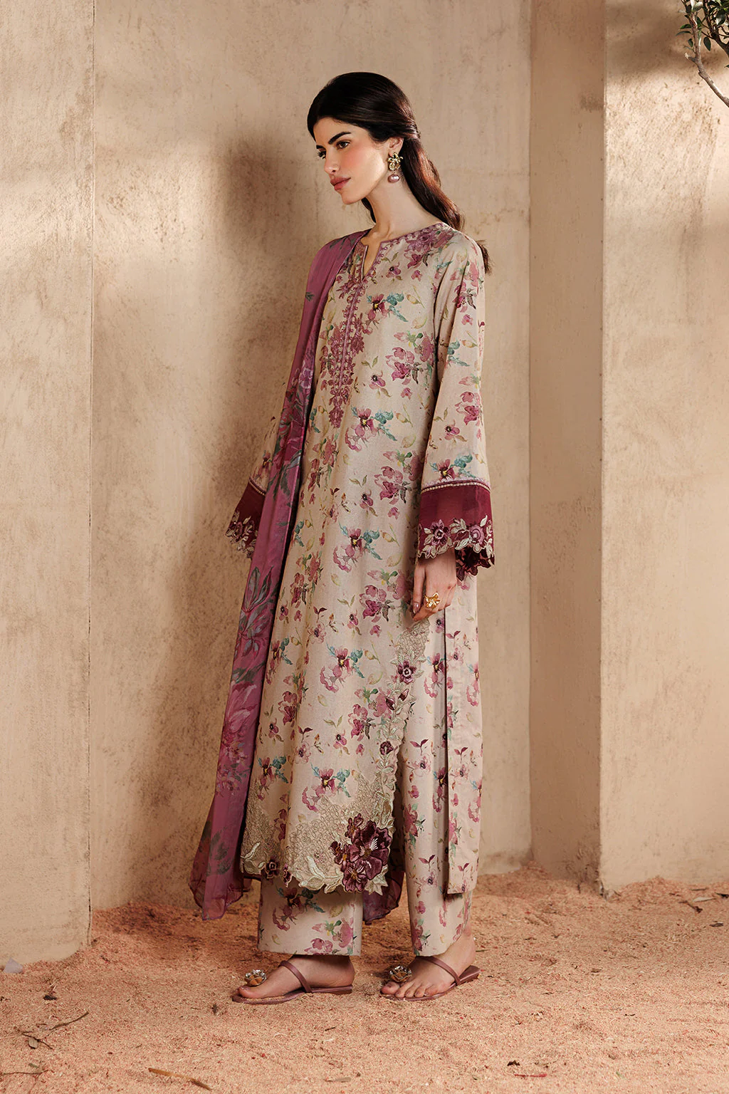 UE-674 Printed Lawn - Image 5