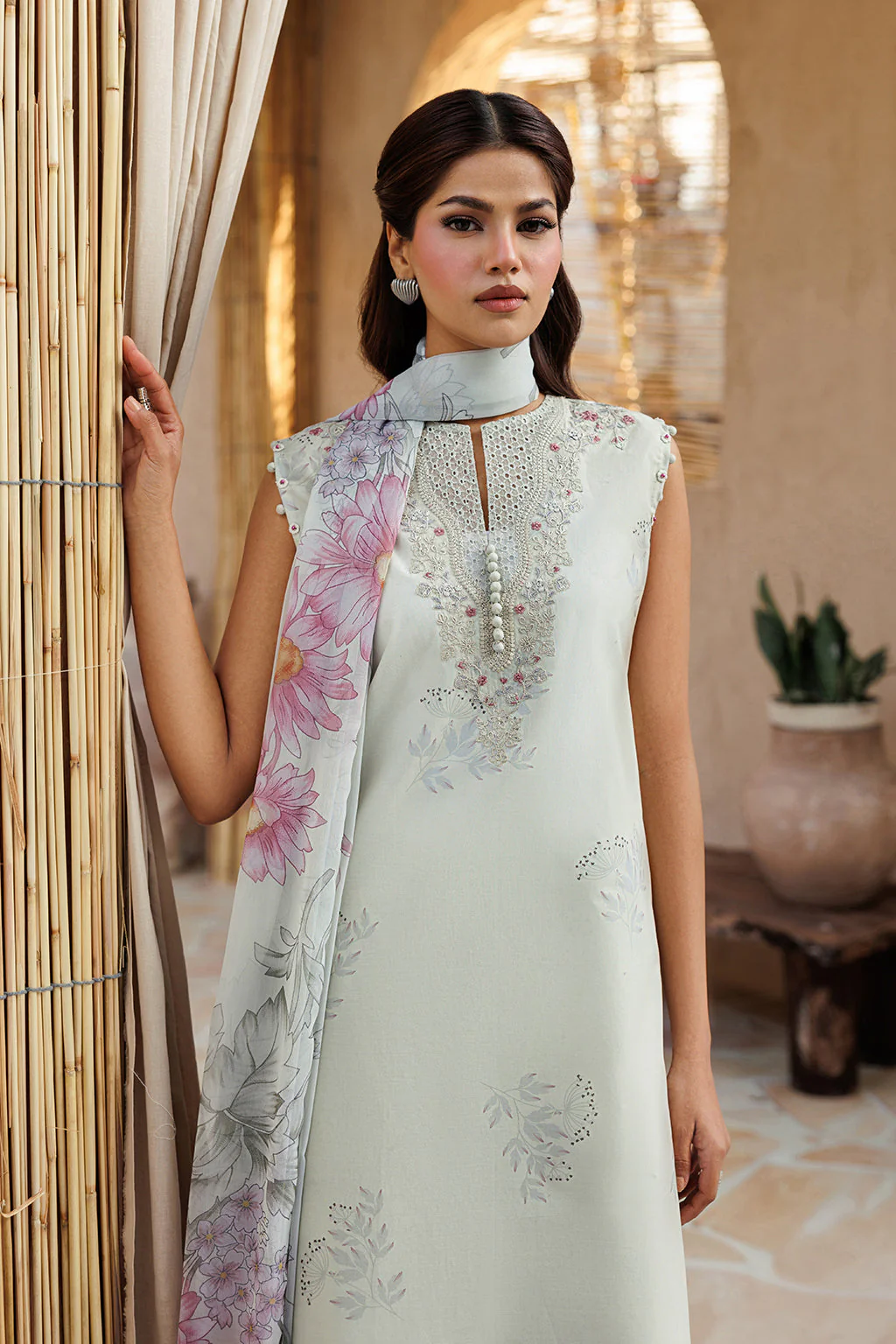 UE-676 Printed Lawn - Image 2